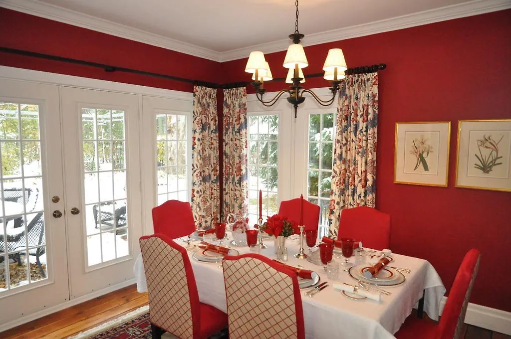 Bed & Breakfast The Butler House B&B Niagara-on-the-Lake Canada
